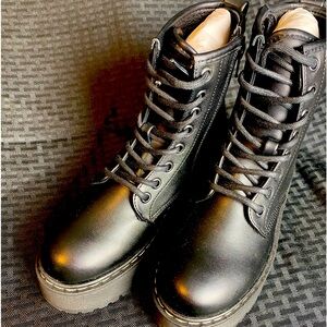 Girls Steve Madden Size 5 Bettyy1 Black Combat Boots